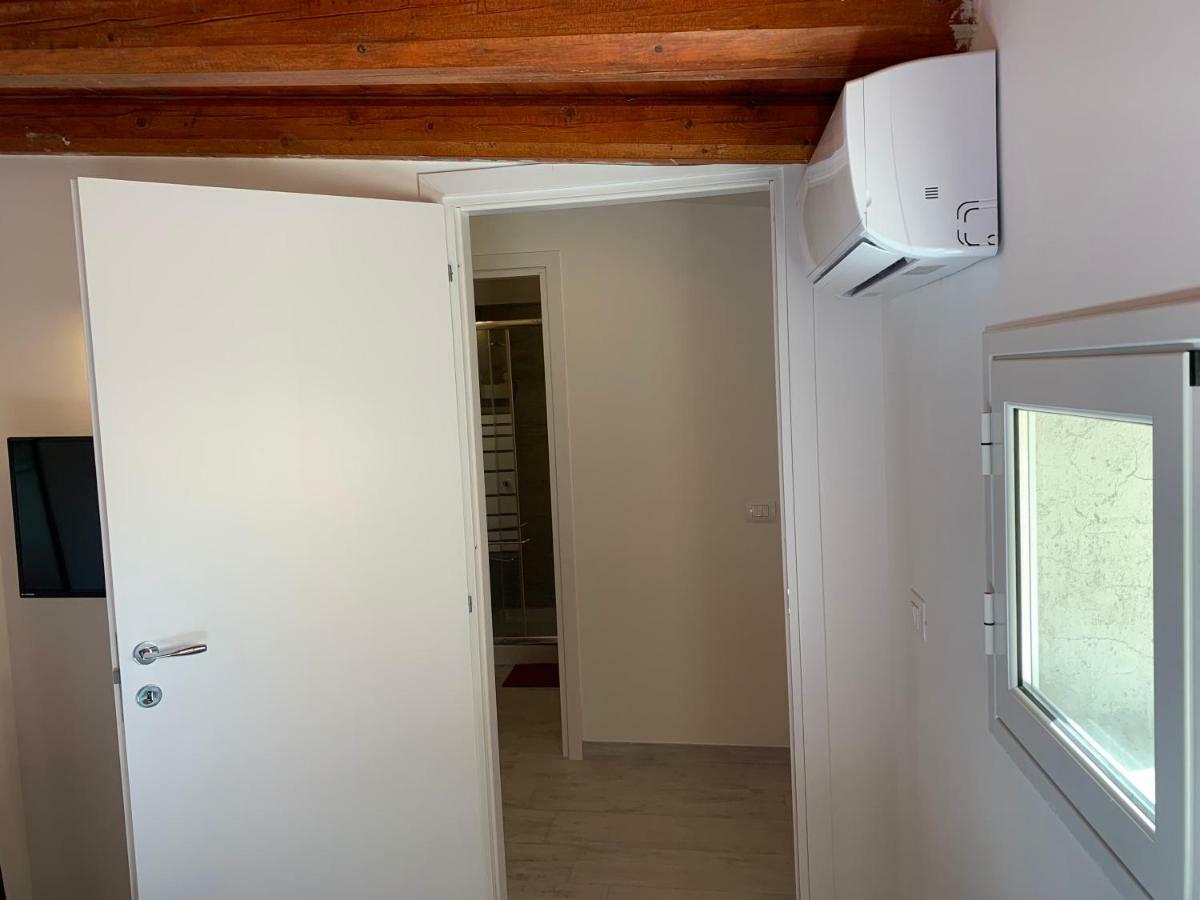 Deni'S Apartments Per 4 Сиракузы Экстерьер фото