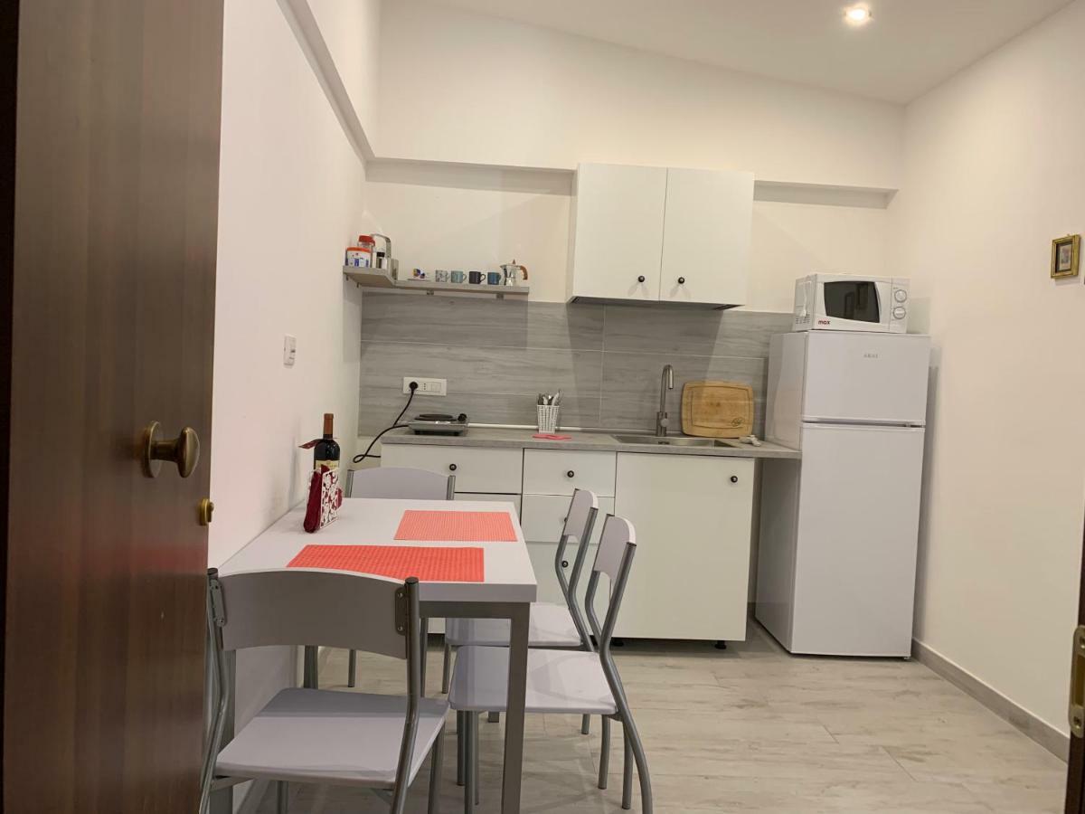 Deni'S Apartments Per 4 Сиракузы Экстерьер фото