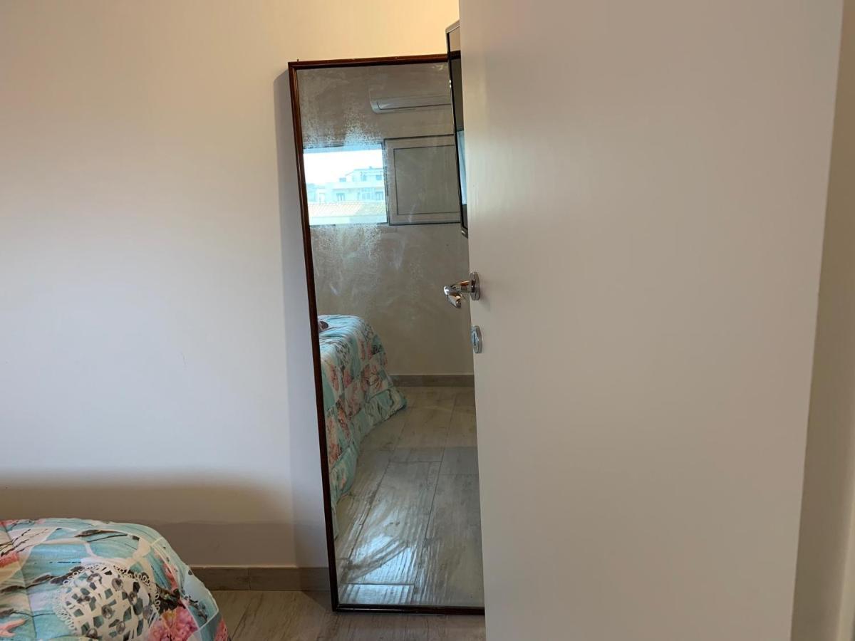 Deni'S Apartments Per 4 Сиракузы Экстерьер фото